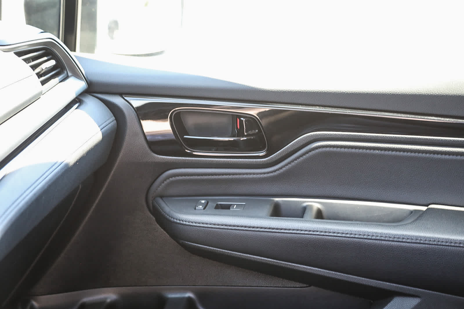 Used 2024 Honda Odyssey Touring image 19