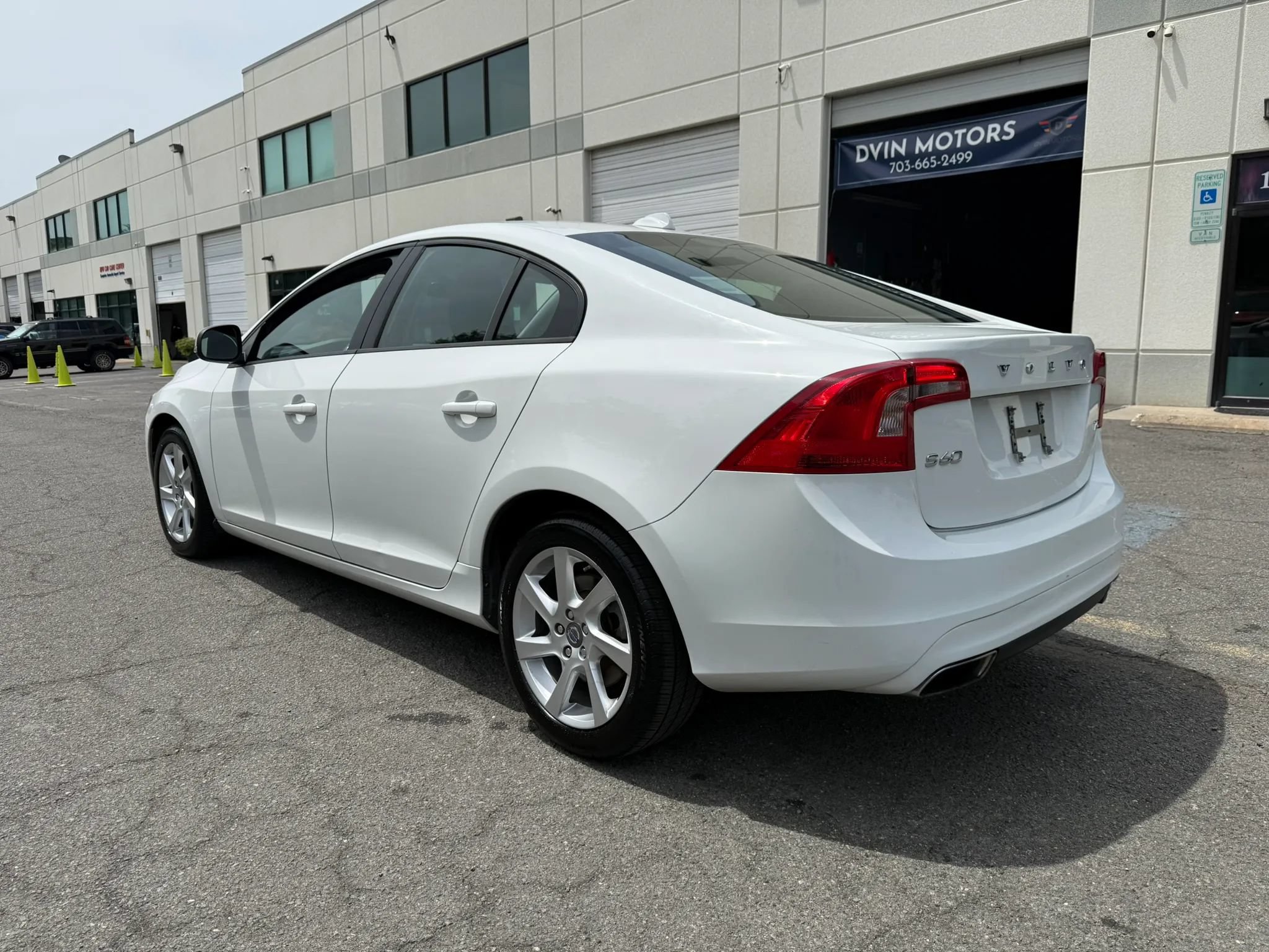 Used 2015 Volvo S60 T5 FWD image 10