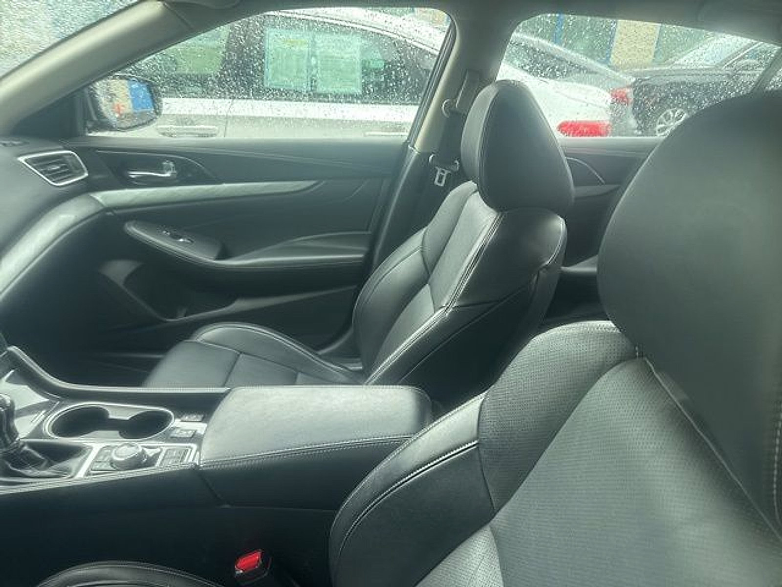 Used 2017 Nissan Maxima 3.5 SV FWD image 4