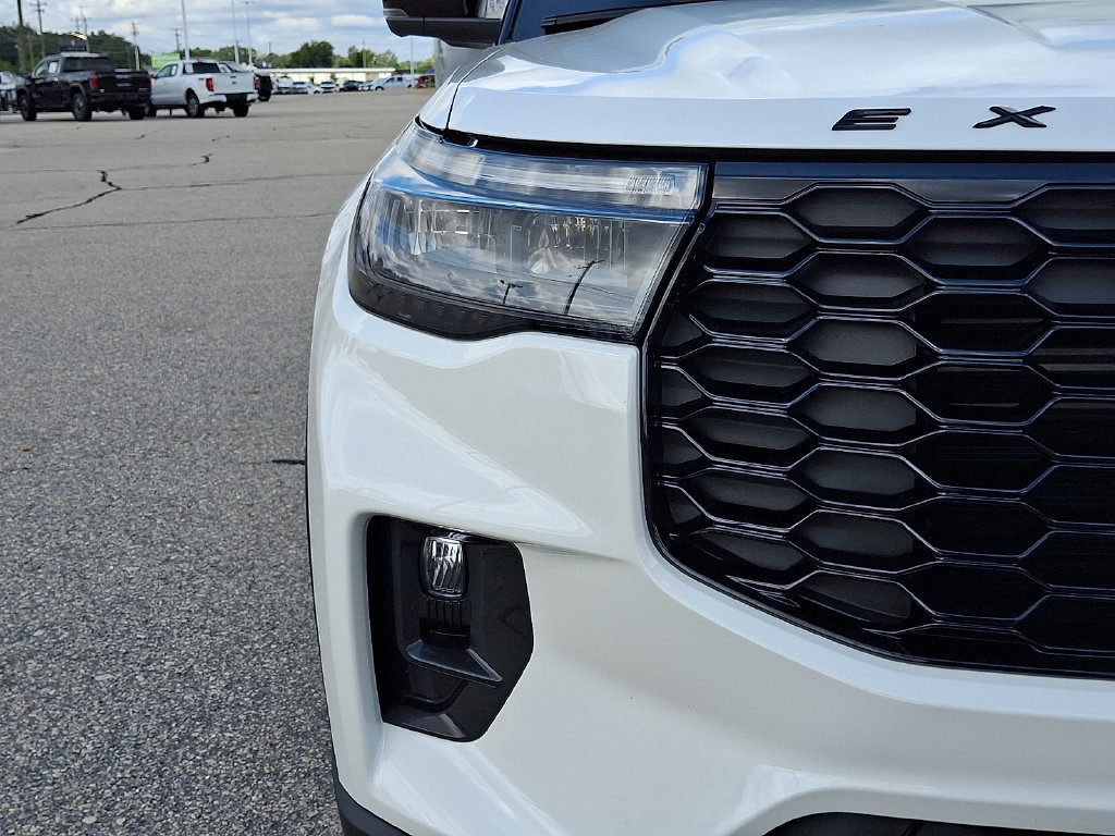 Used 2026 Ford Explorer ST-Line w/ ST-Line Street Pack AWD/4WD image 8
