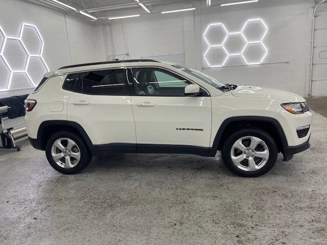 Used 2018 Jeep Compass Latitude w/ Safe & Security Group image 2