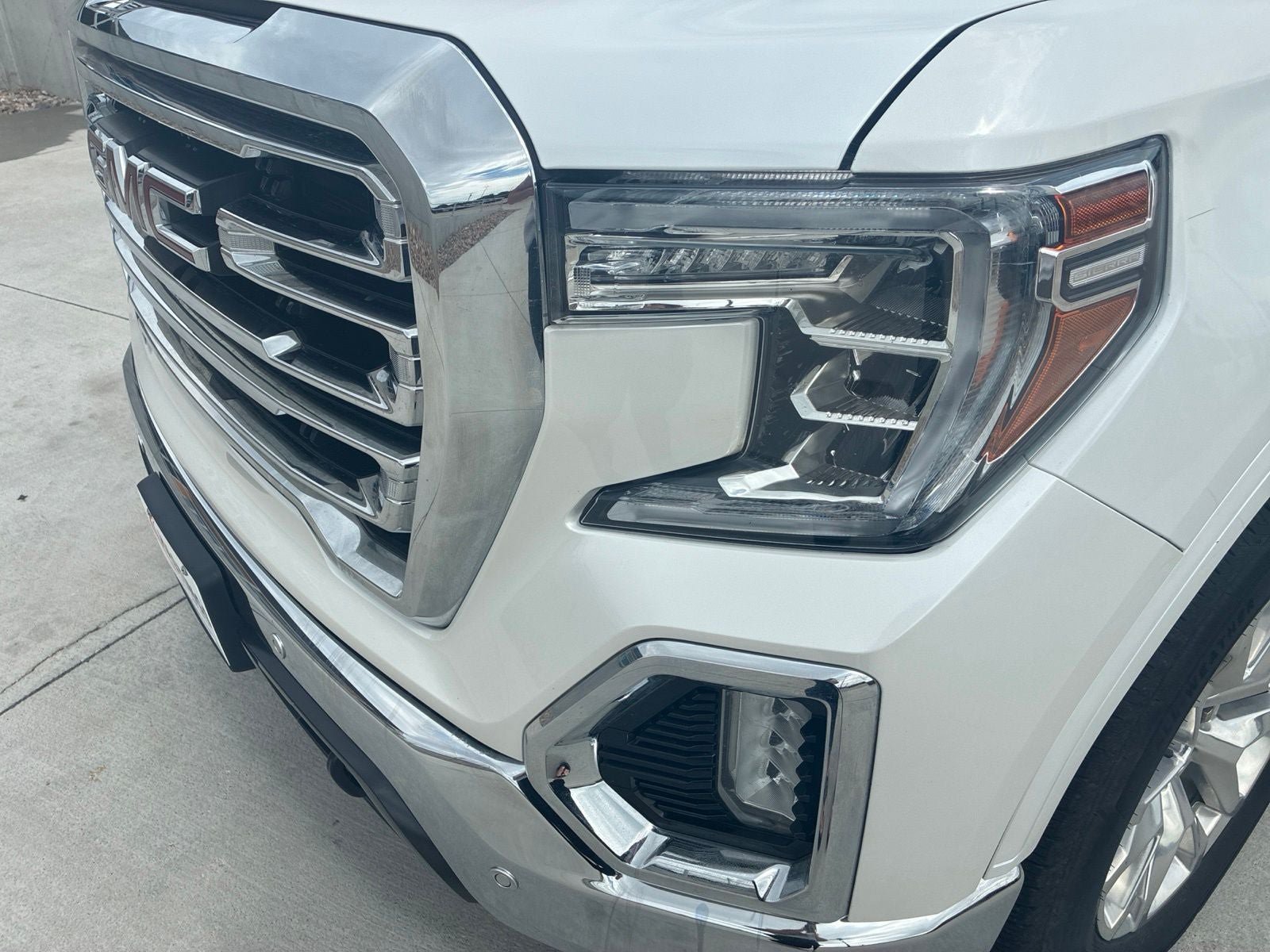 Used 2019 GMC Sierra 1500 SLT w/ SLT Premium Plus Package AWD/4WD image 11