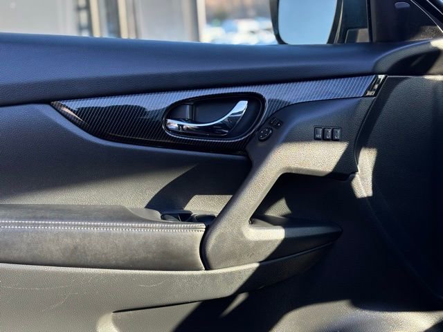 Used 2017 Nissan Rogue SL w/ SL Premium Package AWD/4WD image 20