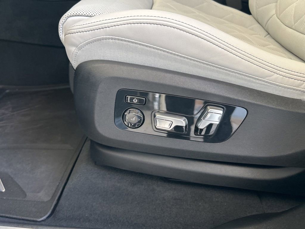 Used 2024 BMW X5 xDrive40i w/ M Sport Package image 56