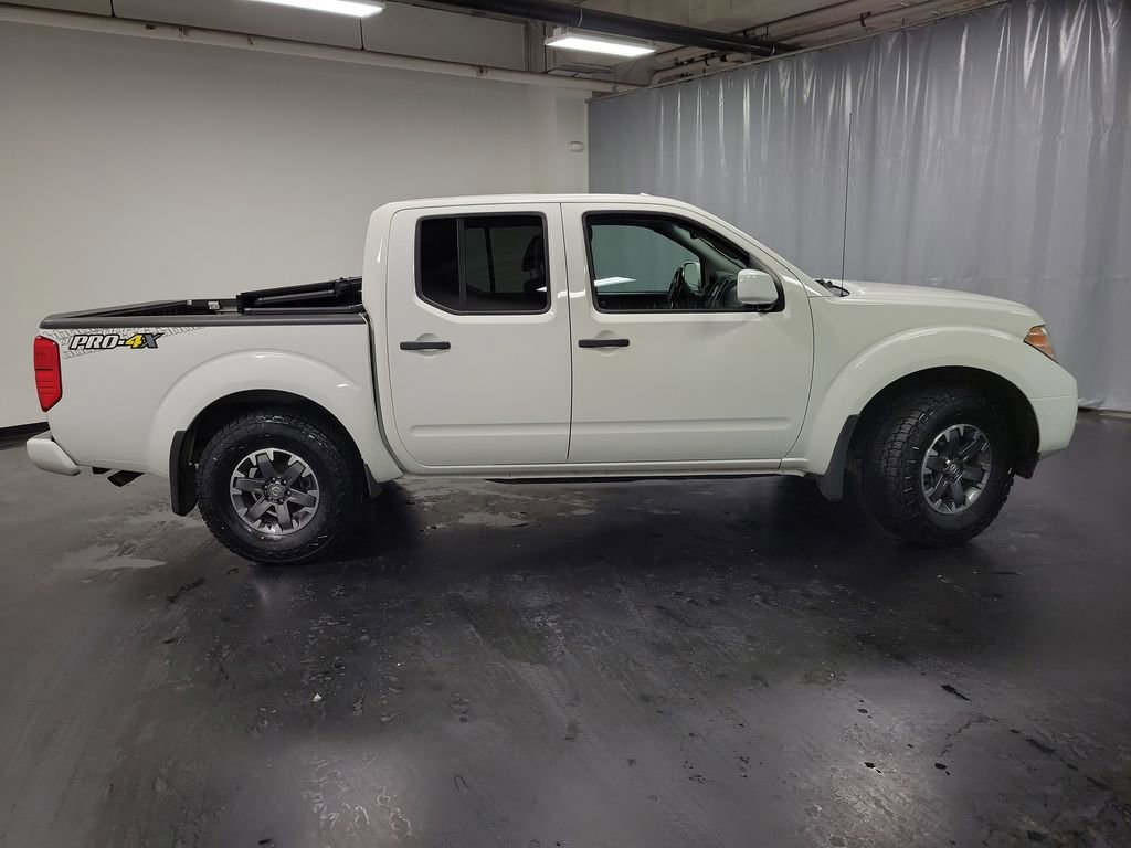Used 2018 Nissan Frontier PRO-4X image 10