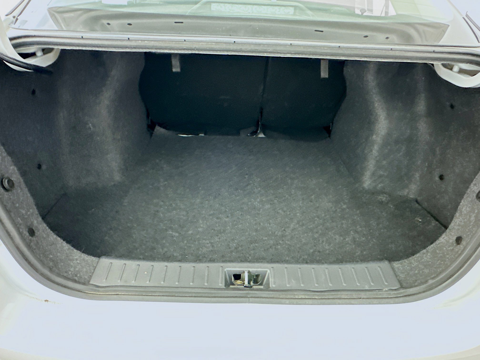 Used 2024 Nissan Versa S w/ S Plus Package image 29