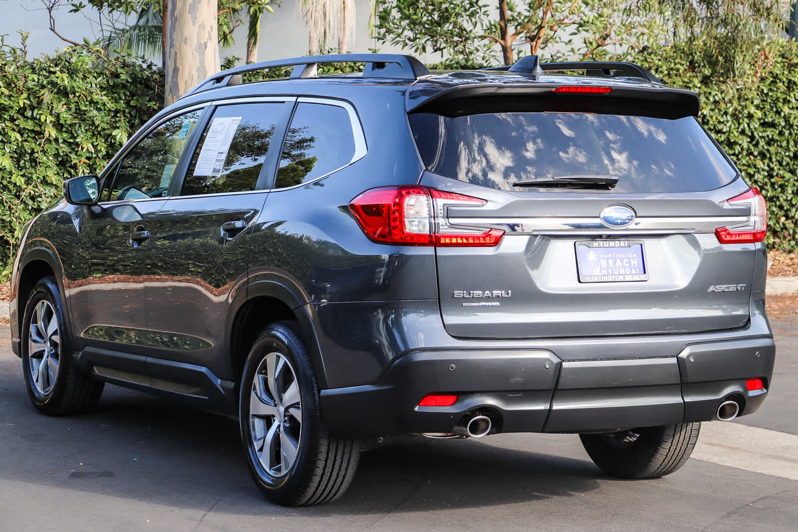 Used 2023 Subaru Ascent Premium w/ Convenience Package AWD/4WD image 8
