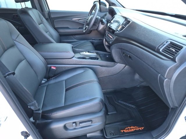Used 2025 Honda Ridgeline TrailSport image 31