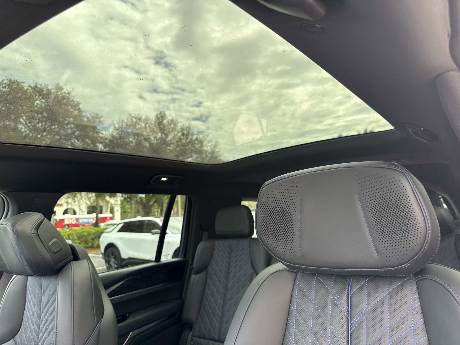 New 2026 Cadillac Escalade IQL Sport 1 w/ LPO, Floor Liner Package AWD/4WD image 23