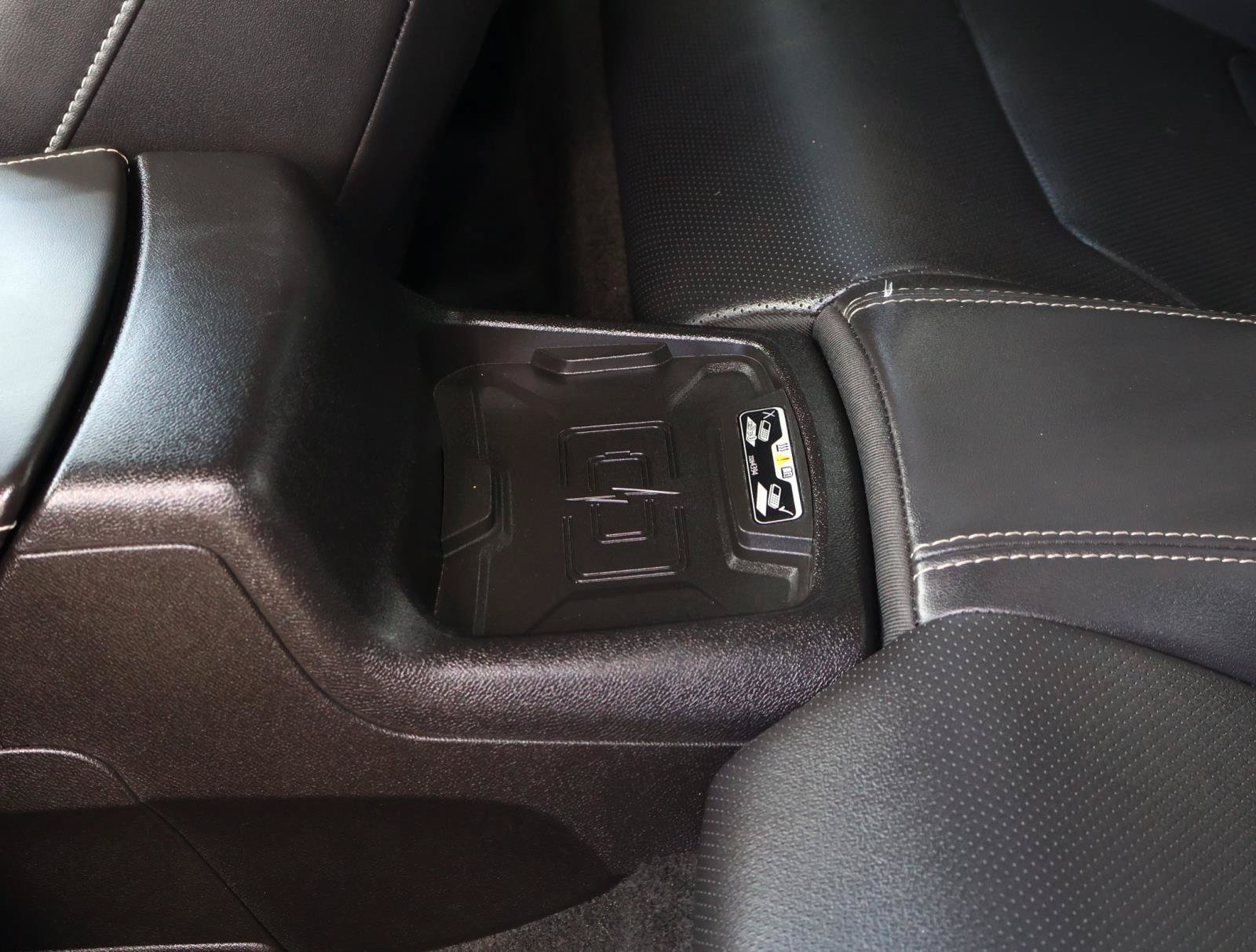 Used 2017 Chevrolet Camaro LT RWD image 18