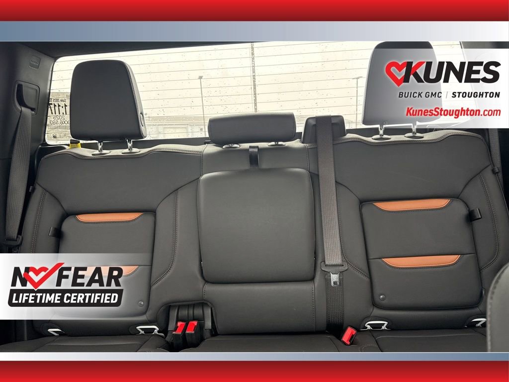 Used 2025 GMC Sierra 1500 AT4 image 33