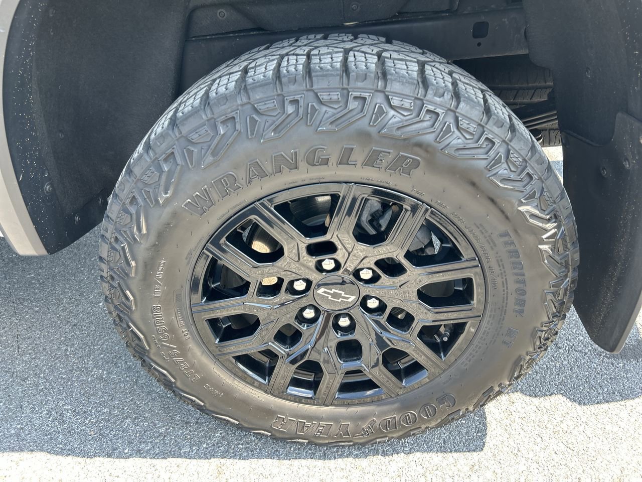Used 2023 Chevrolet Colorado Trail Boss w/ Advanced Trailering Package AWD/4WD image 10