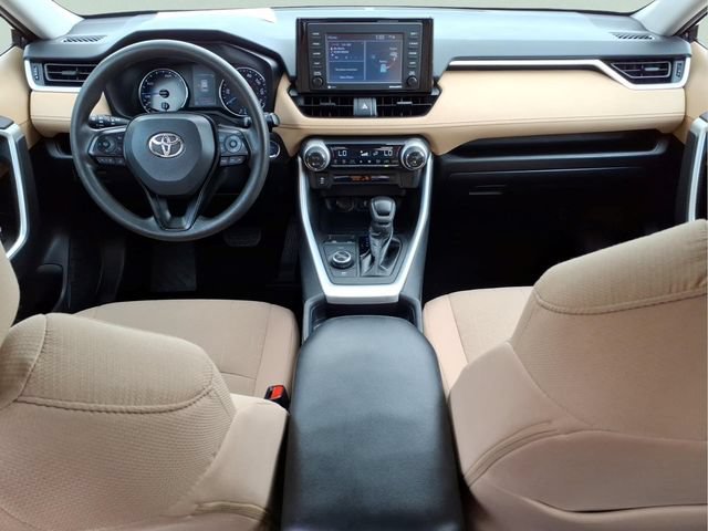 Used 2021 Toyota RAV4 XLE AWD/4WD image 21