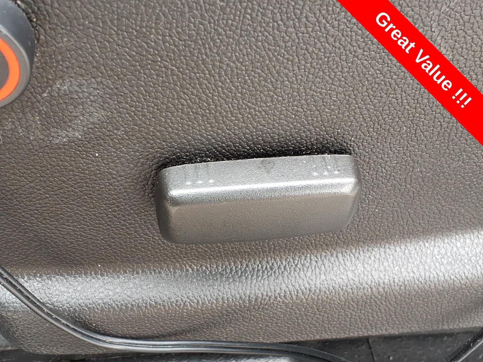 Used 2021 Chevrolet Colorado LT w/ Fleet Safety Package RWD image 14