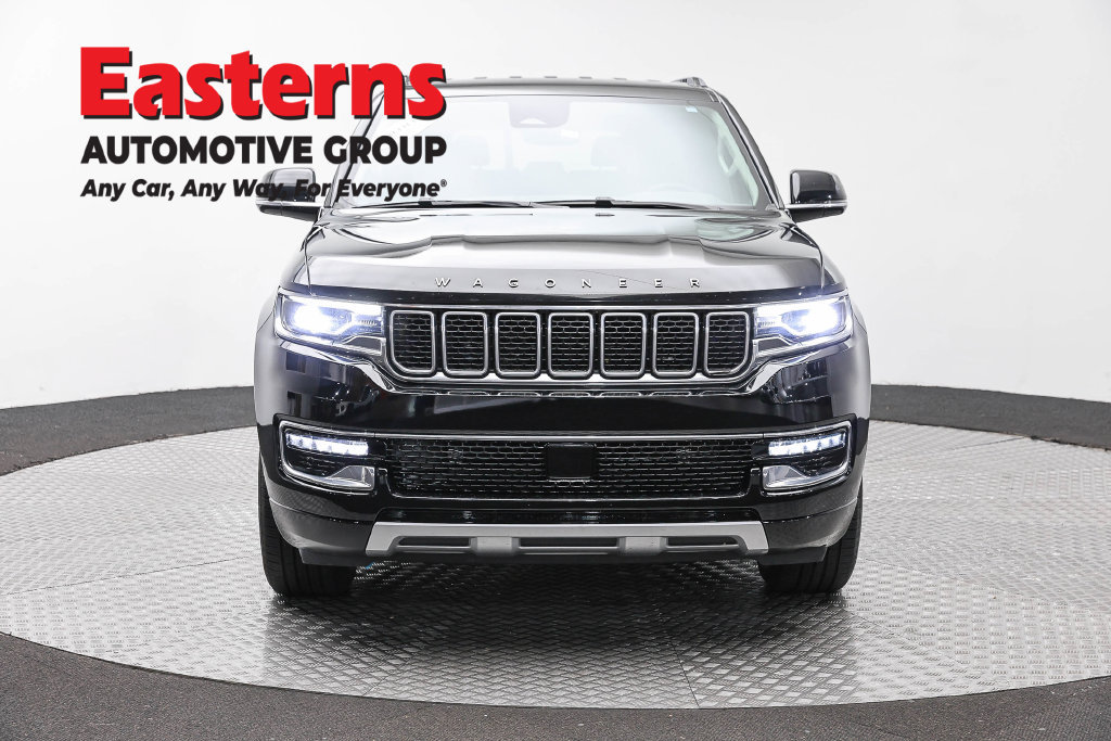 Used 2024 Jeep Wagoneer L Series II RWD image 3