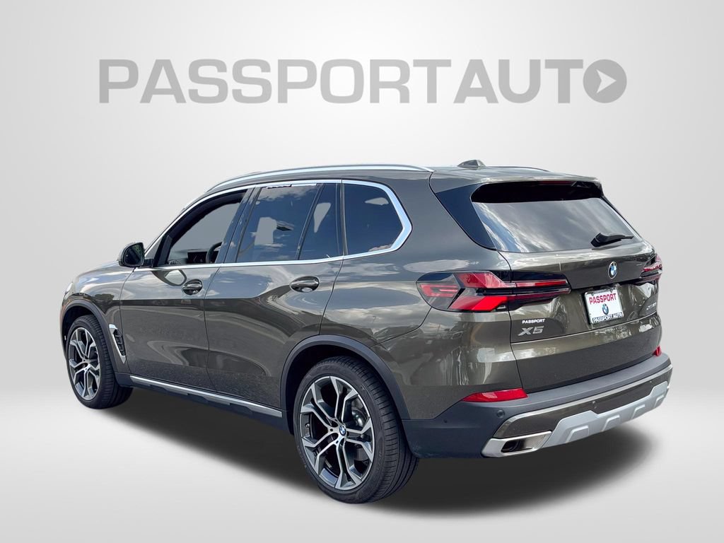 Used 2026 BMW X5 xDrive40i AWD/4WD image 3