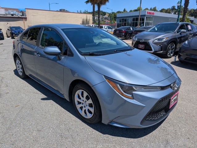 Used 2020 Toyota Corolla LE FWD image 3