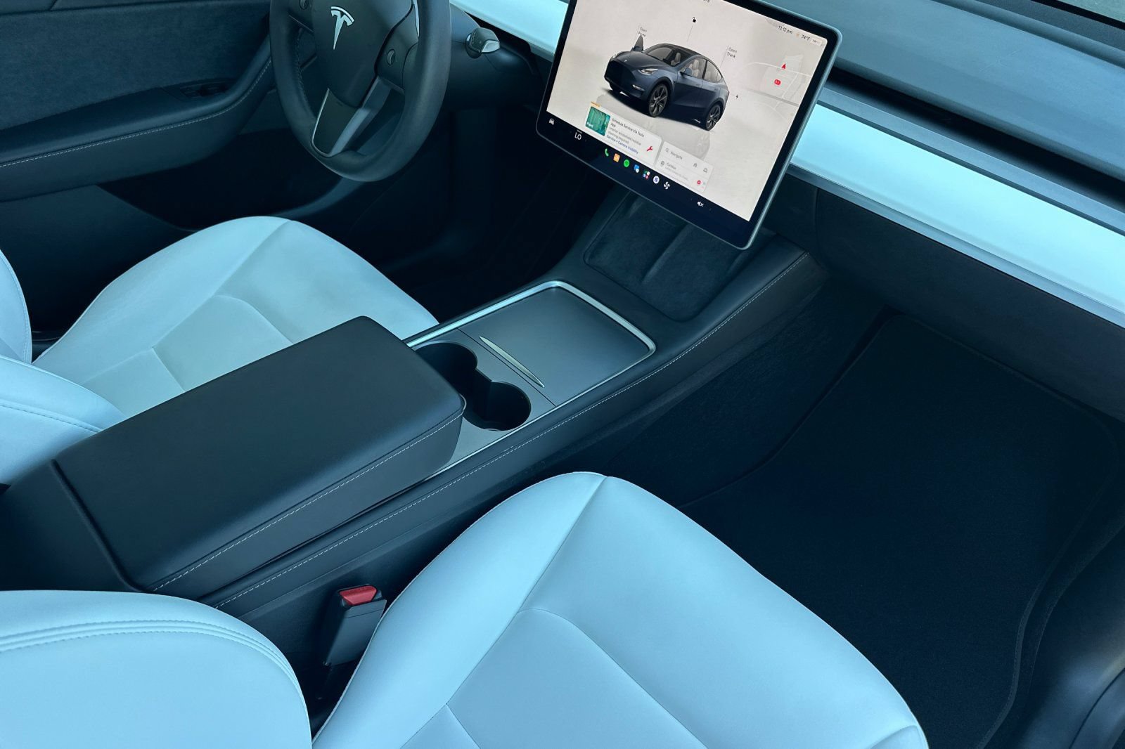 Used 2025 Tesla Model Y Long Range RWD image 16