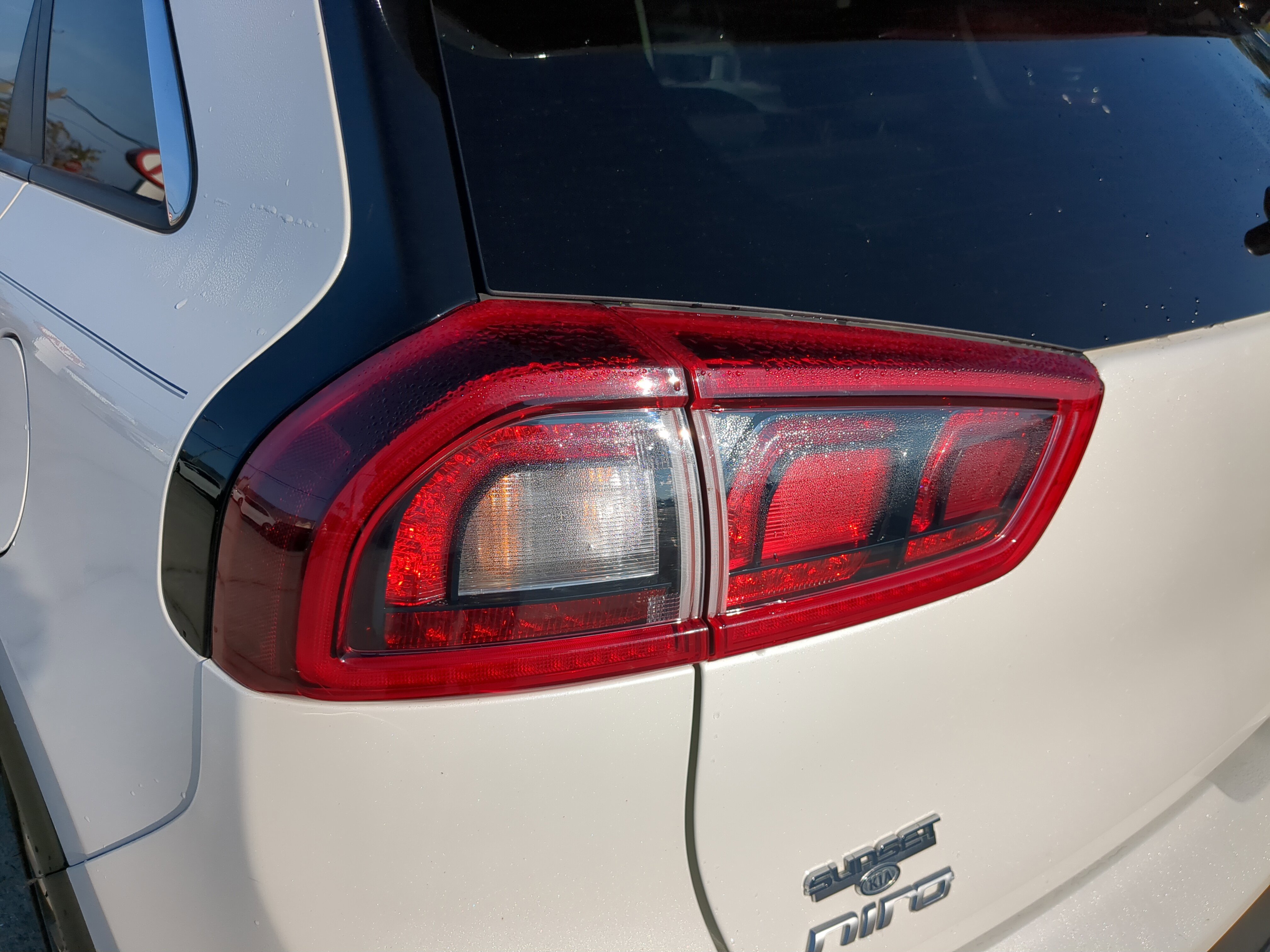 Certified 2019 Kia Niro LX image 10