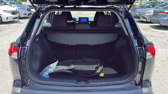 Certified 2023 Toyota Corolla Cross LE w/ Moonroof Package FWD image 9
