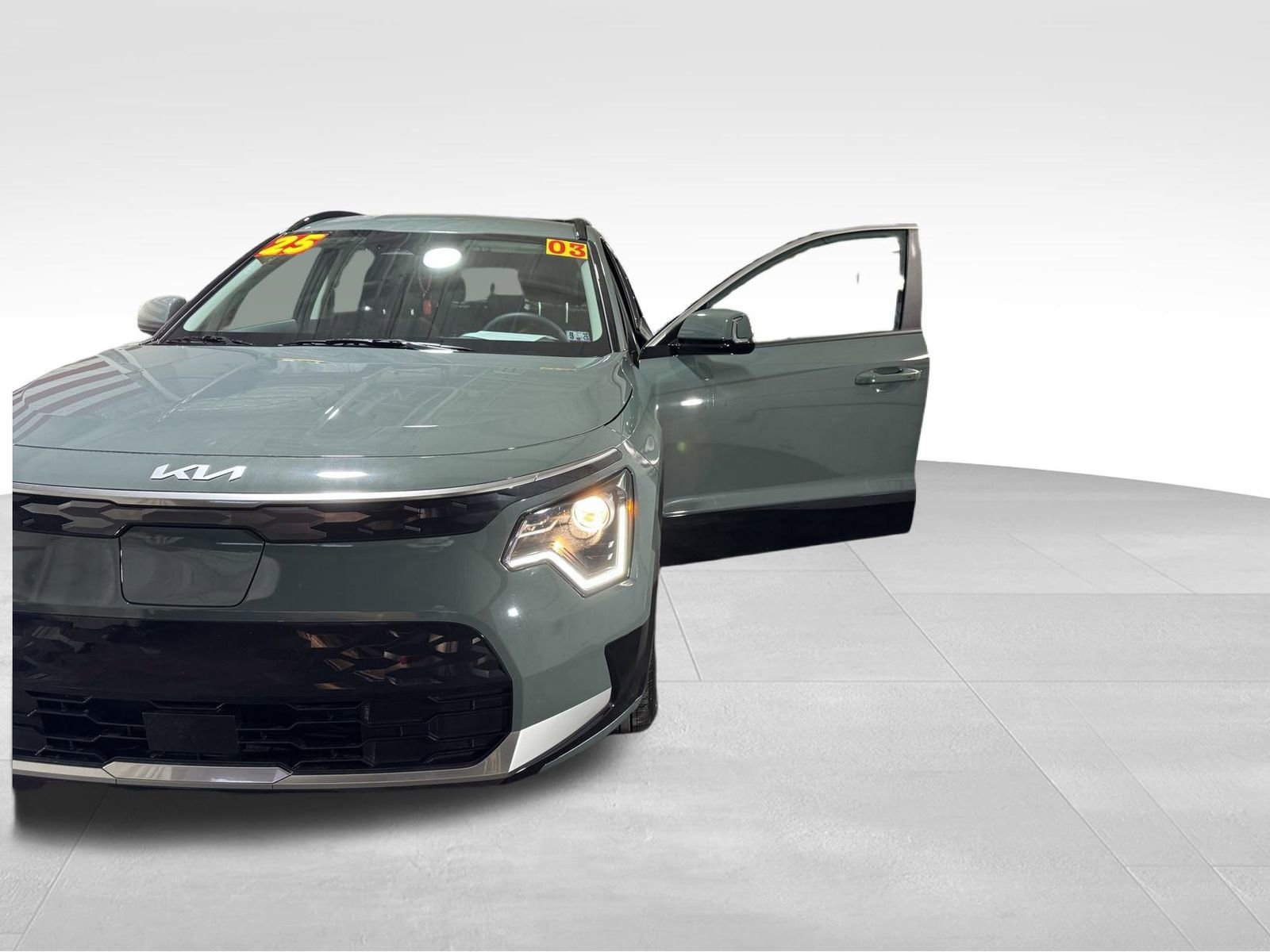 Used 2025 Kia Niro Wind w/ Wind Preserve Package image 22