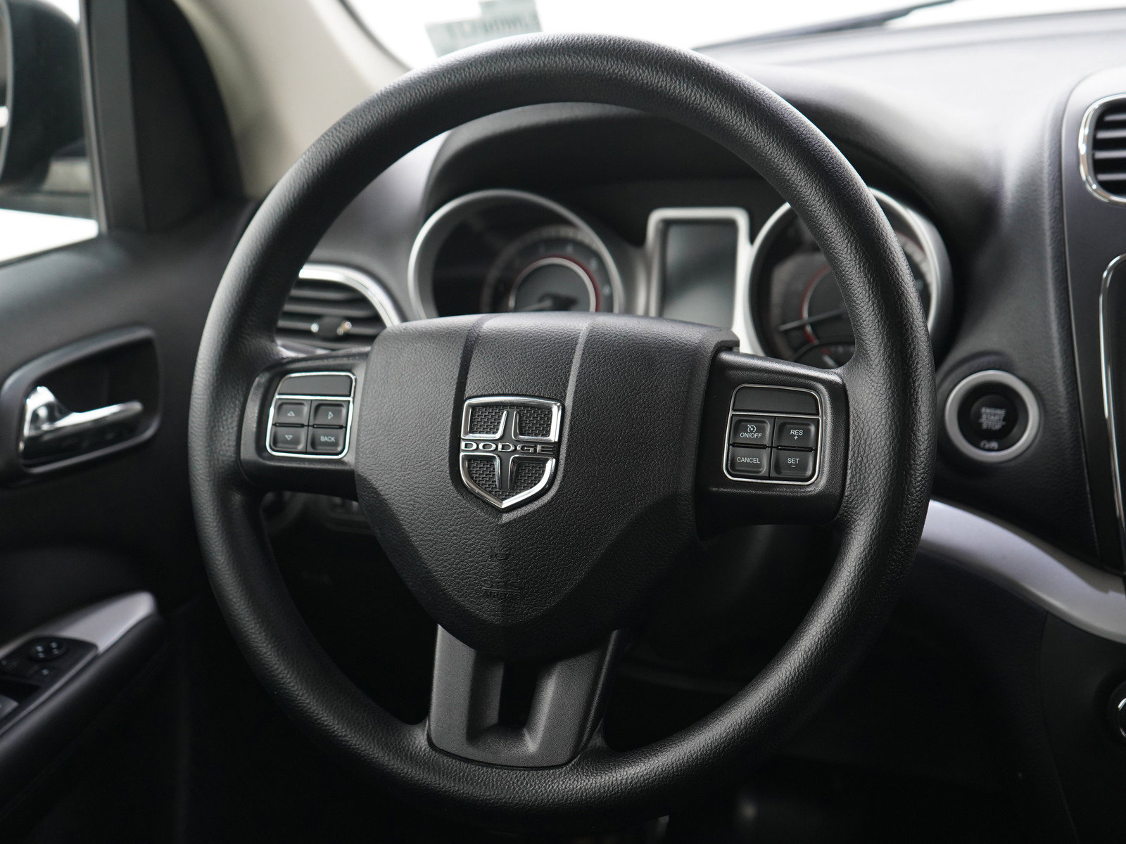 Used 2020 Dodge Journey SE FWD image 15