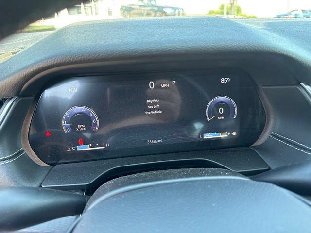 Used 2024 Jeep Grand Cherokee L Altitude AWD/4WD image 5