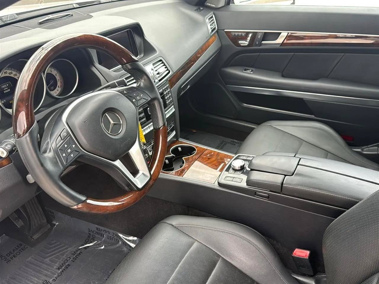 Used 2014 Mercedes-Benz E 550 Cabriolet image 32