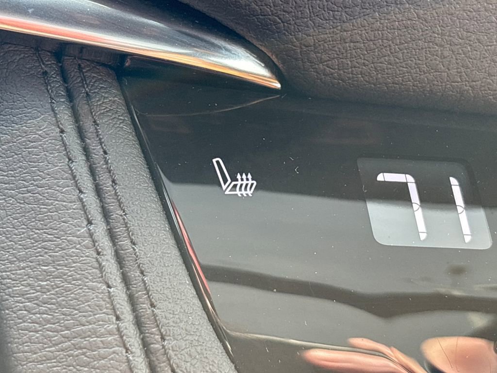 Used 2025 Cadillac XT5 Premium Luxury w/ Technology Package image 20