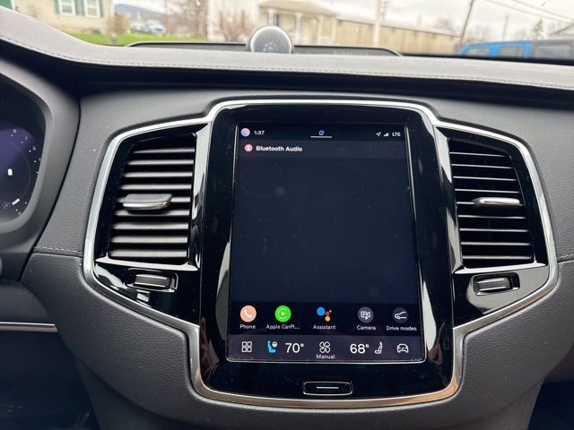 Used 2023 Volvo XC90 B6 Ultimate w/ Protection Package image 13