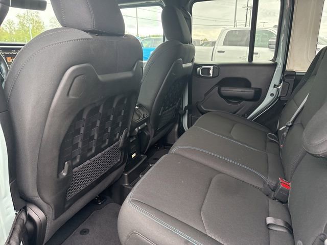 Used 2023 Jeep Wrangler Unlimited Rubicon 4xe w/ Cold Weather Group AWD/4WD image 18