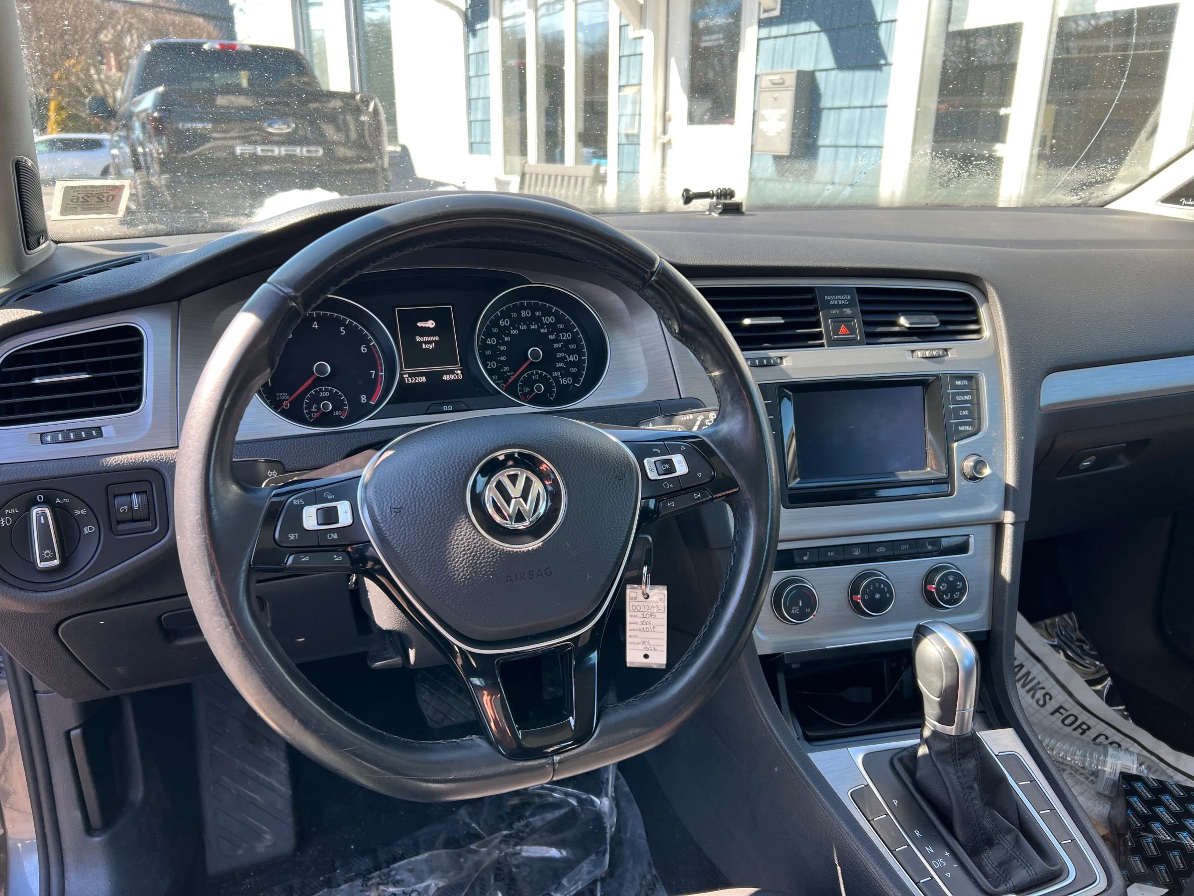 Used 2015 Volkswagen Golf SE w/ Golf Sport Package image 10