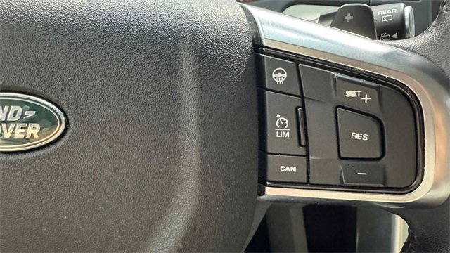 Used 2019 Land Rover Discovery Sport HSE image 29