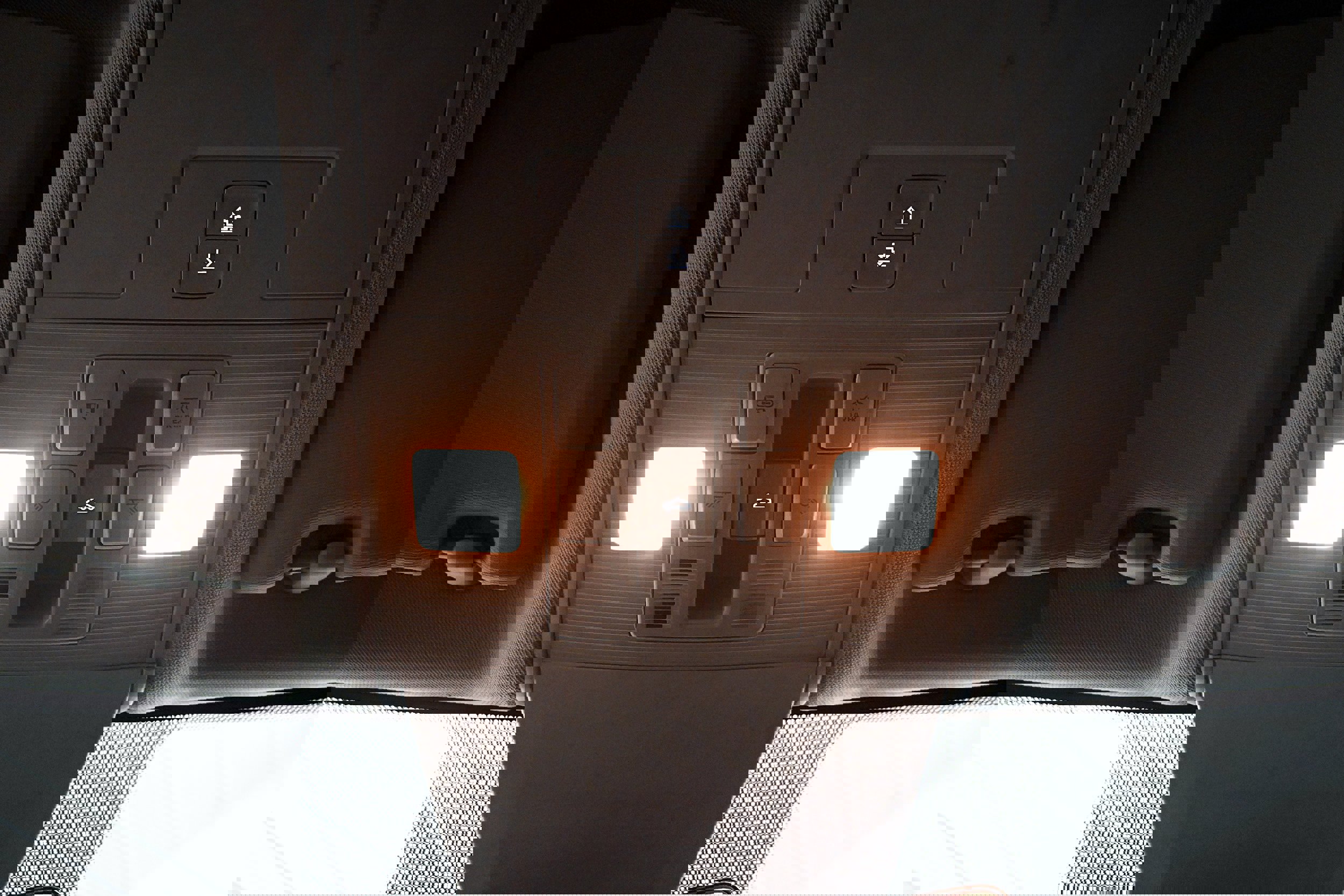 Used 2019 Volkswagen Atlas SEL Premium image 18