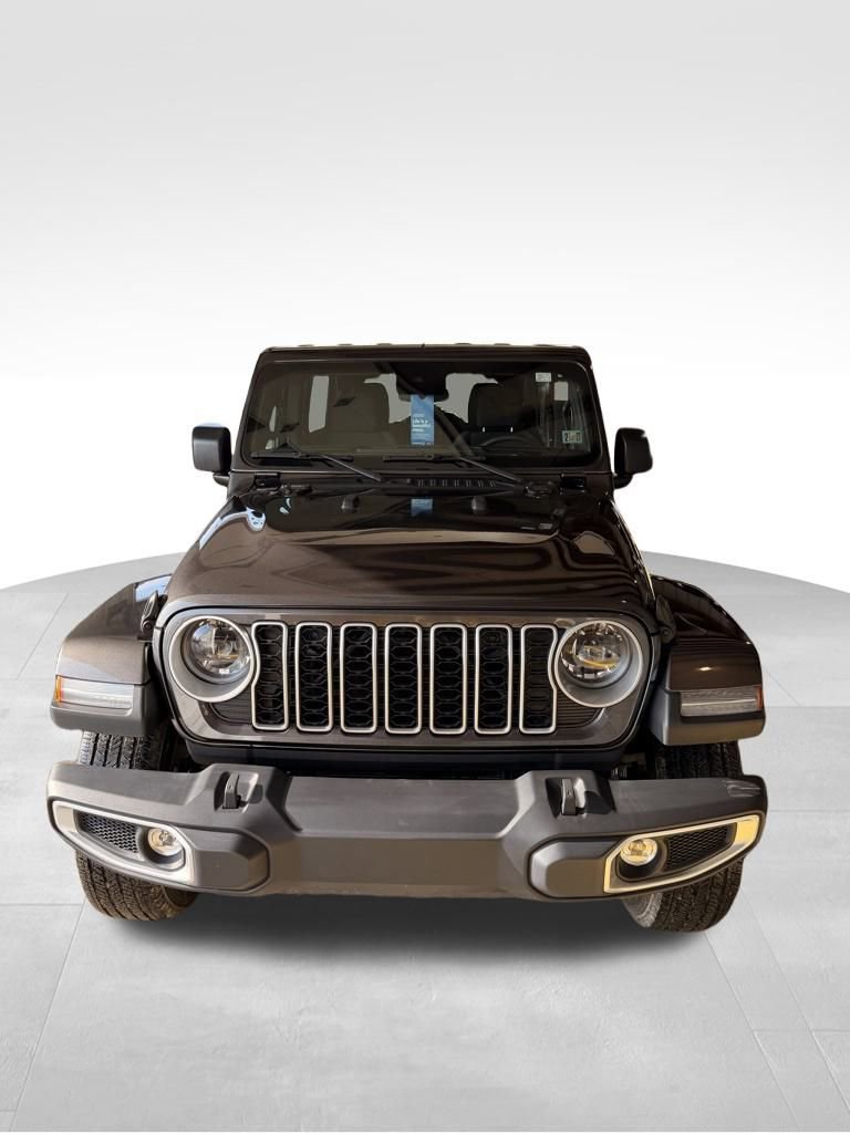 Used 2025 Jeep Wrangler Sahara image 8