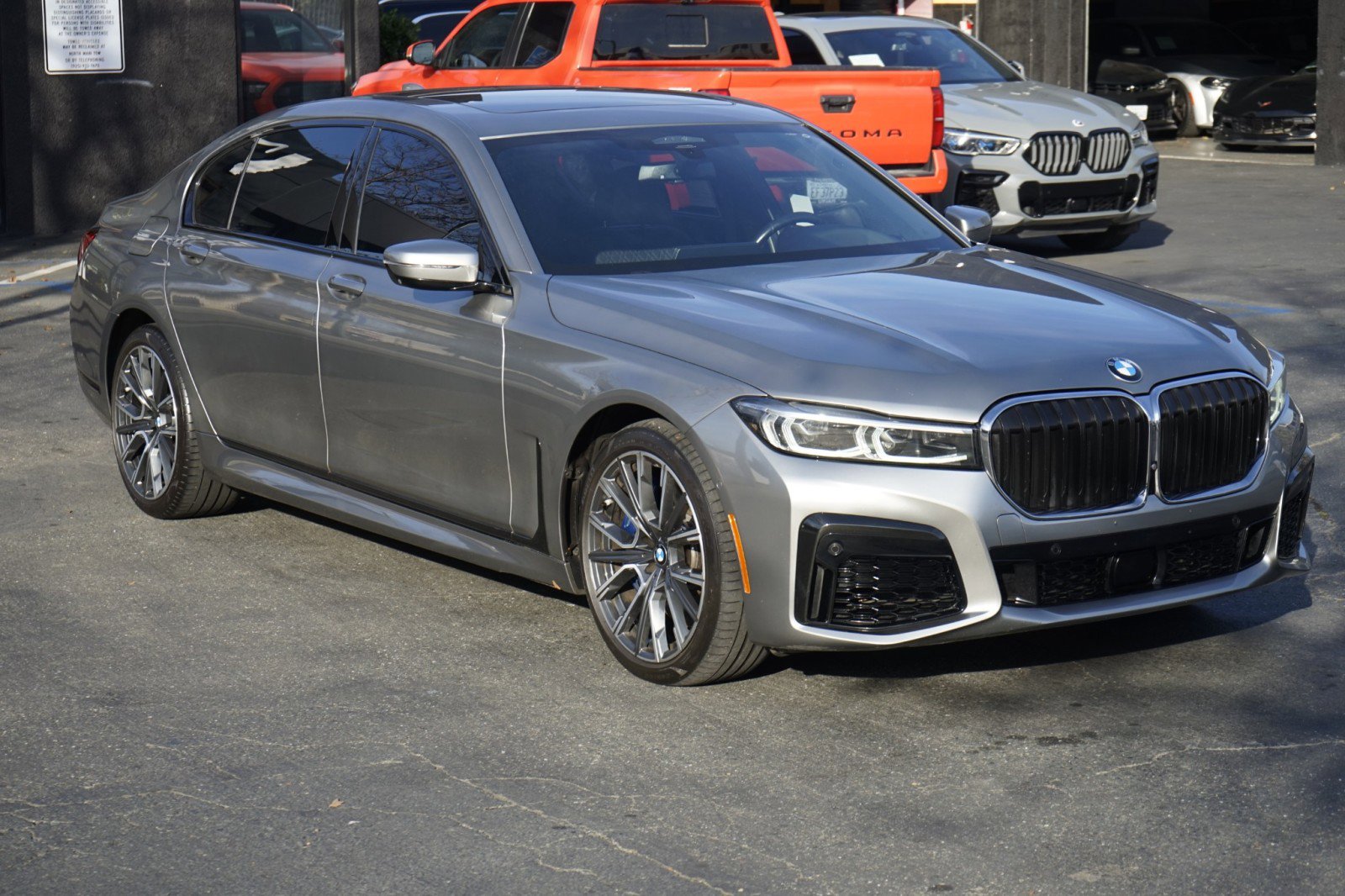 Used 2021 BMW 750i xDrive w/ Executive Package image 6