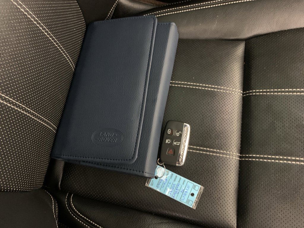 Used 2018 Land Rover Range Rover Velar S image 45