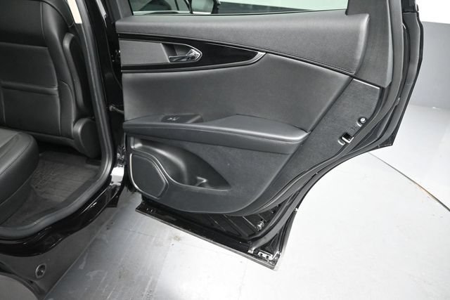 Certified 2023 Lincoln Nautilus Reserve FWD image 28