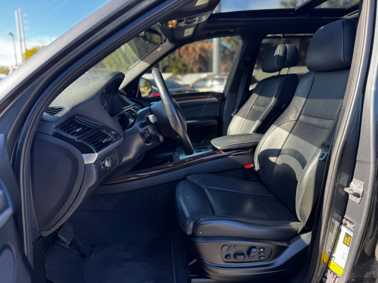 Used 2012 BMW X5 xDrive50i image 7