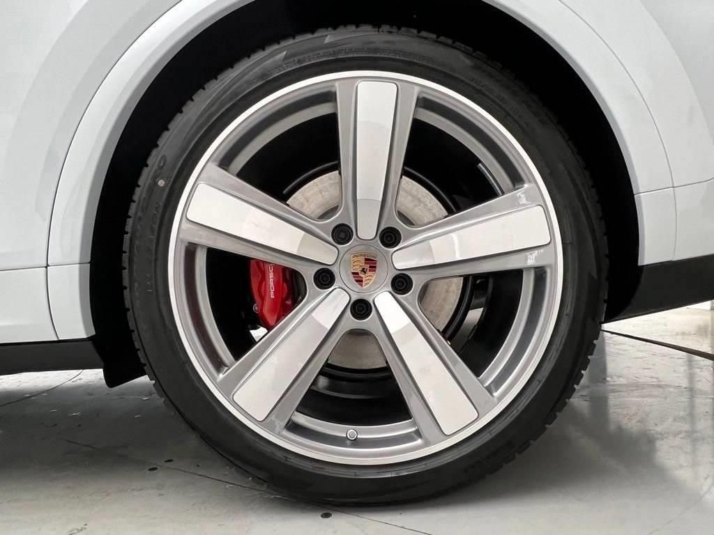 New 2026 Porsche Cayenne S AWD/4WD image 27