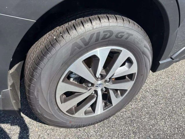 Used 2025 Subaru Outback Premium image 27