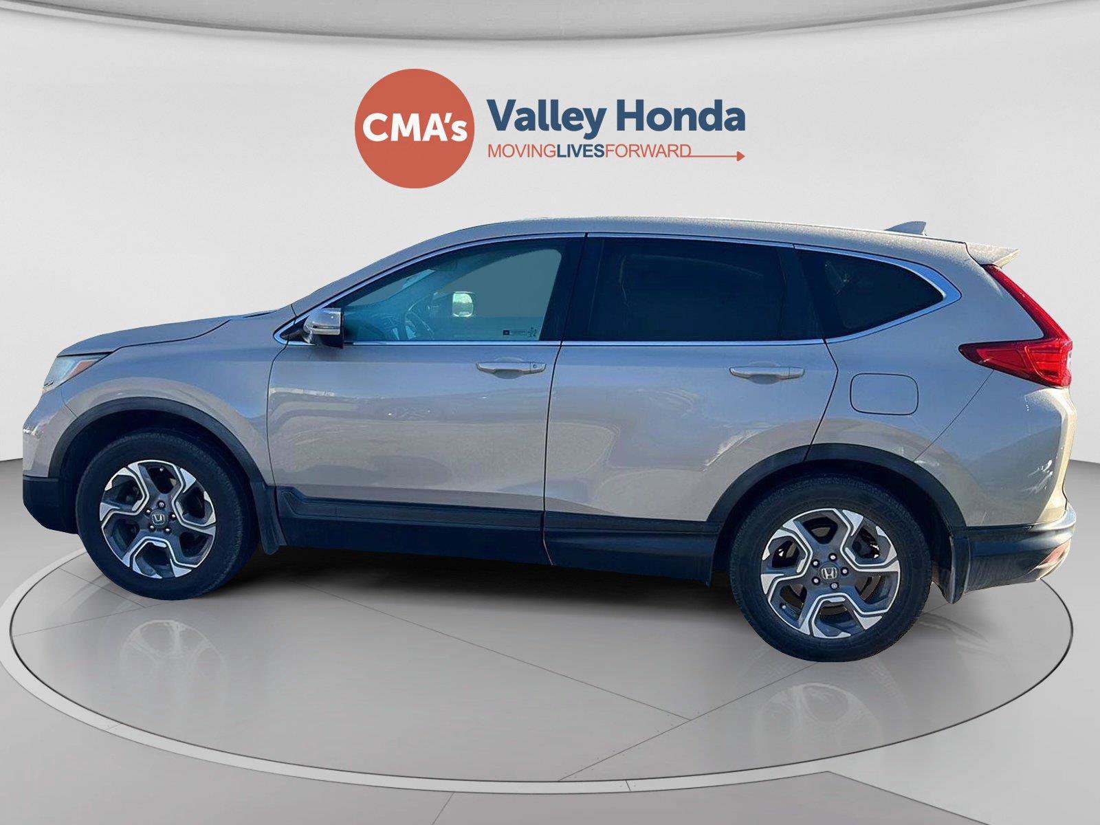 Used 2017 Honda CR-V EX image 2