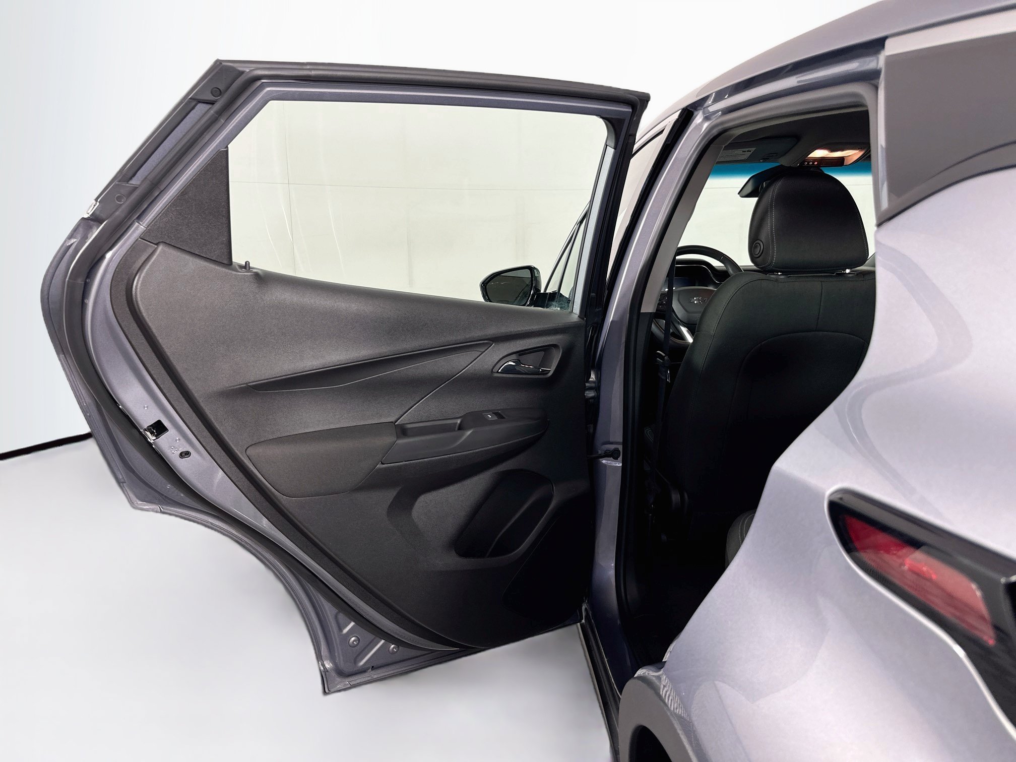 Used 2023 Chevrolet Bolt LT FWD image 24
