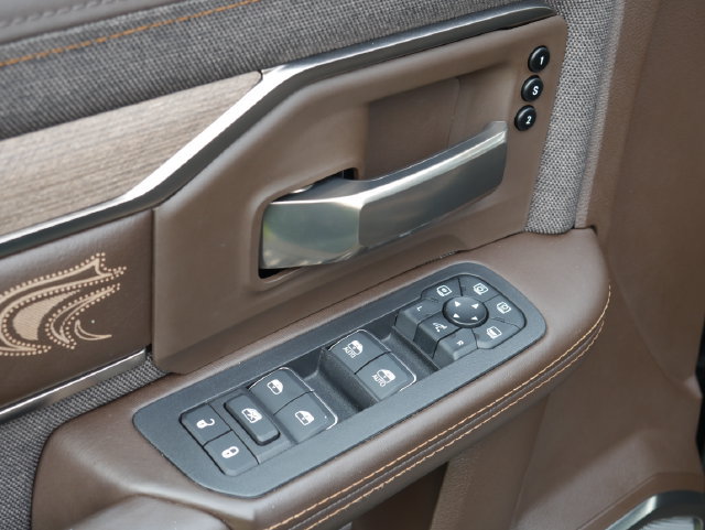Used 2025 RAM 3500 Longhorn RWD image 17