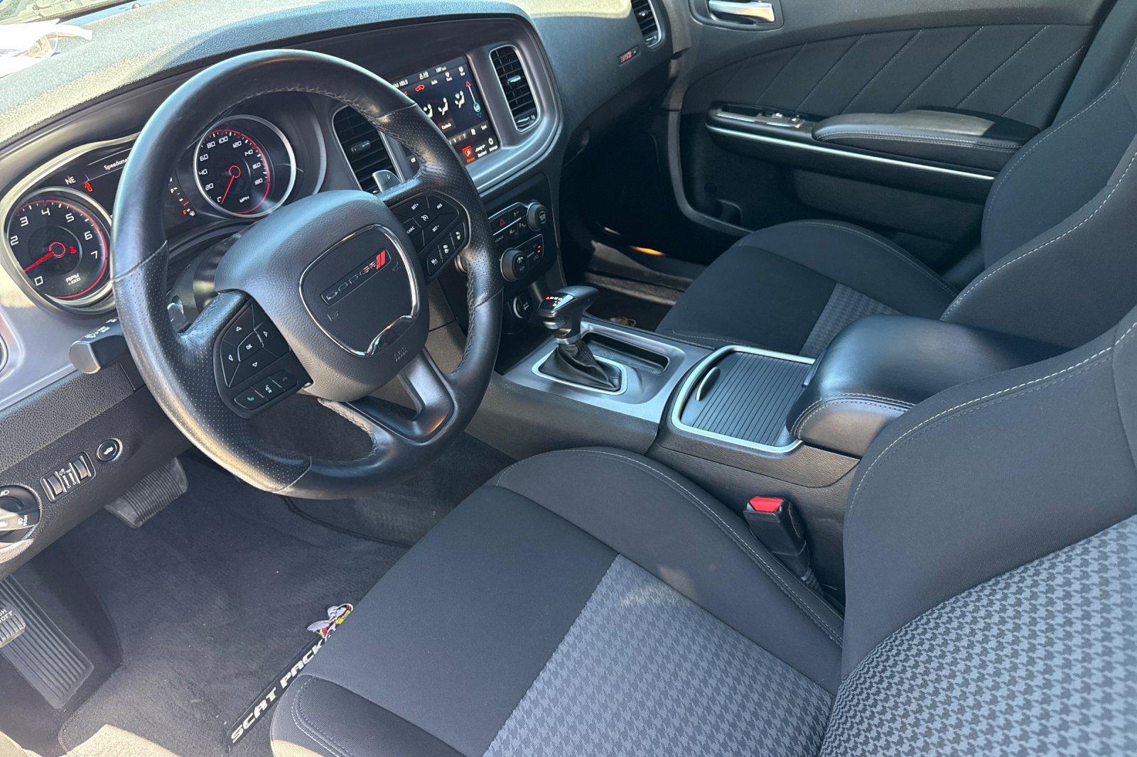Used 2023 Dodge Charger Scat Pack w/ Navigation & Travel Group RWD image 12