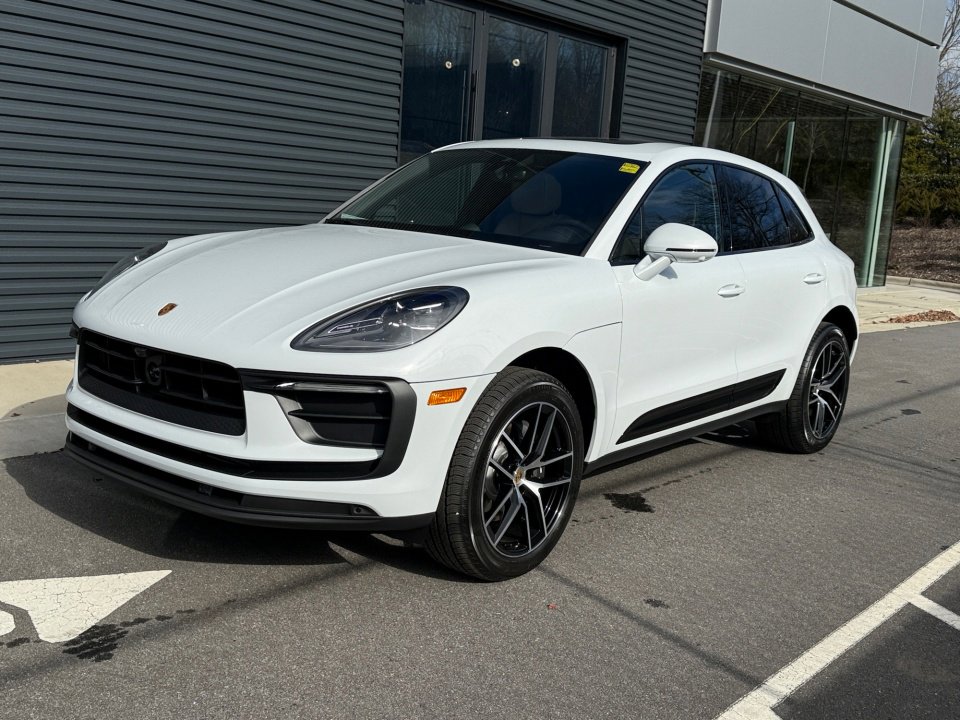 New 2026 Porsche Macan Turbo image 1