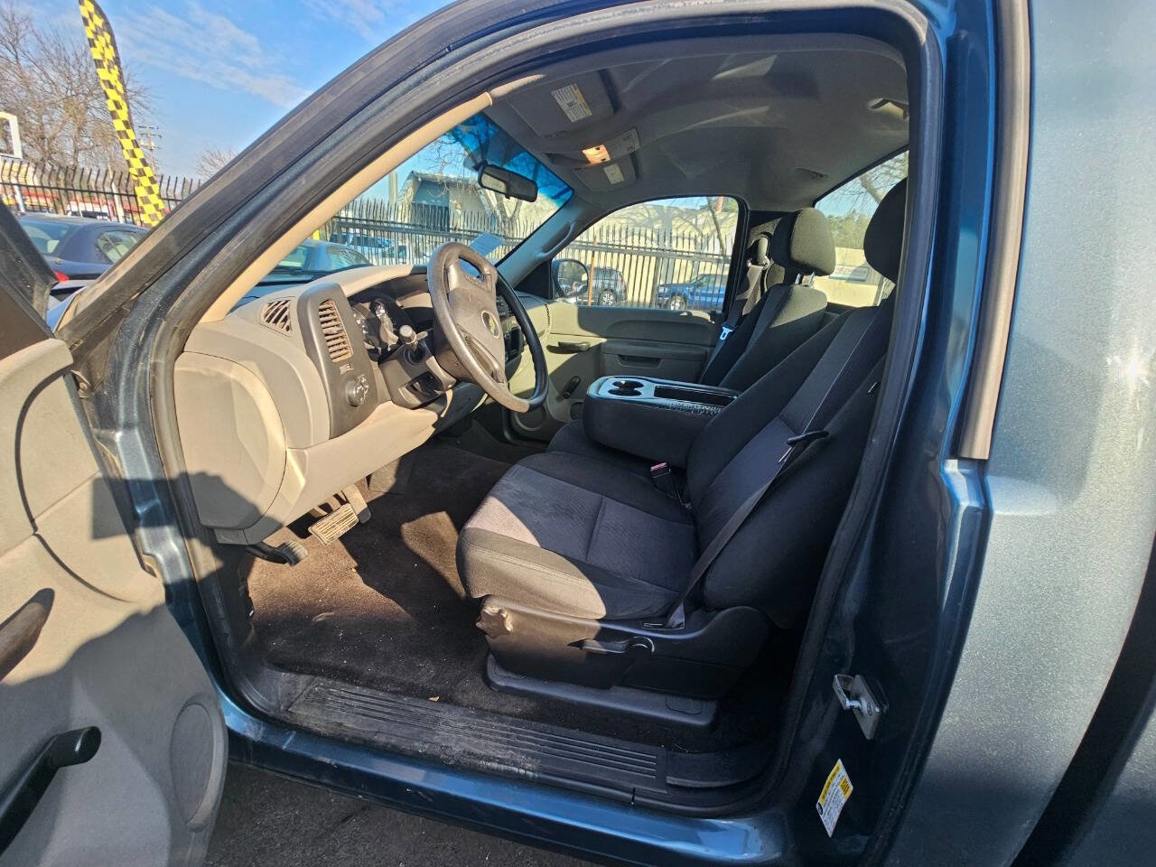 Used 2011 Chevrolet Silverado 1500 W/T image 12