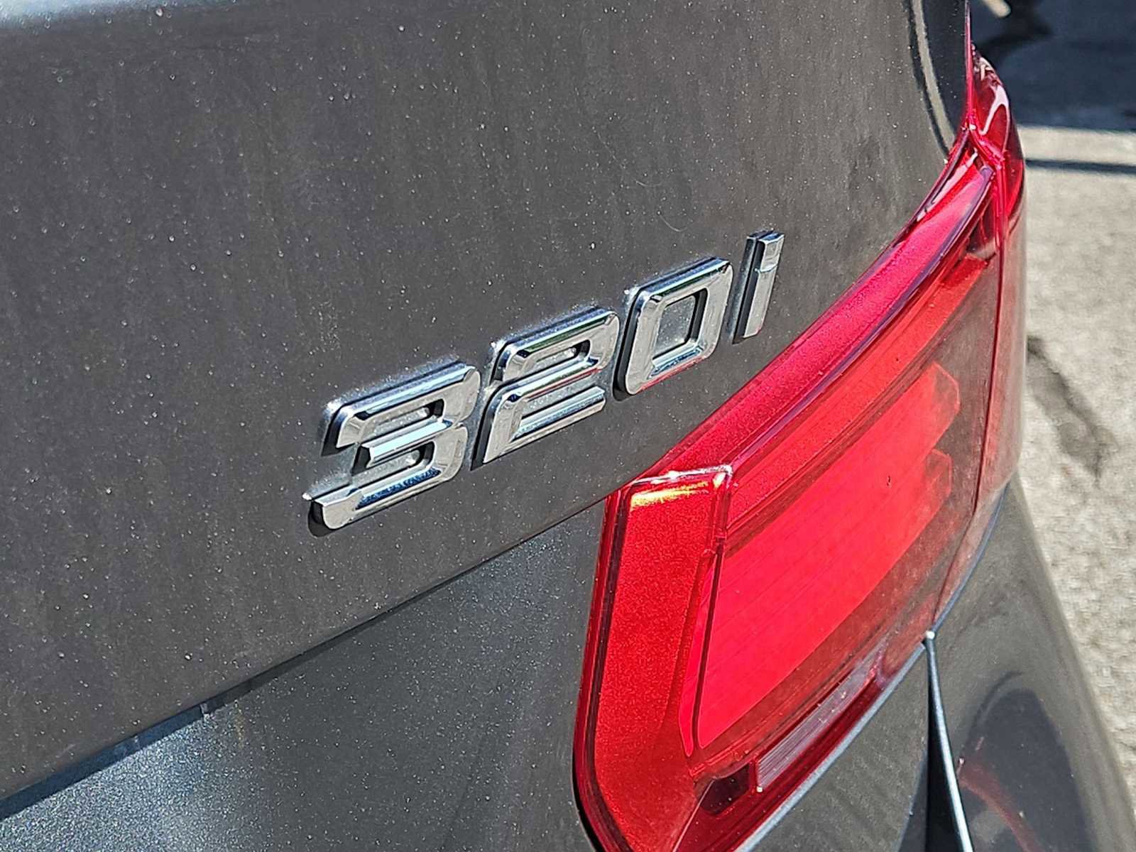 Used 2016 BMW 320i Sedan RWD image 13
