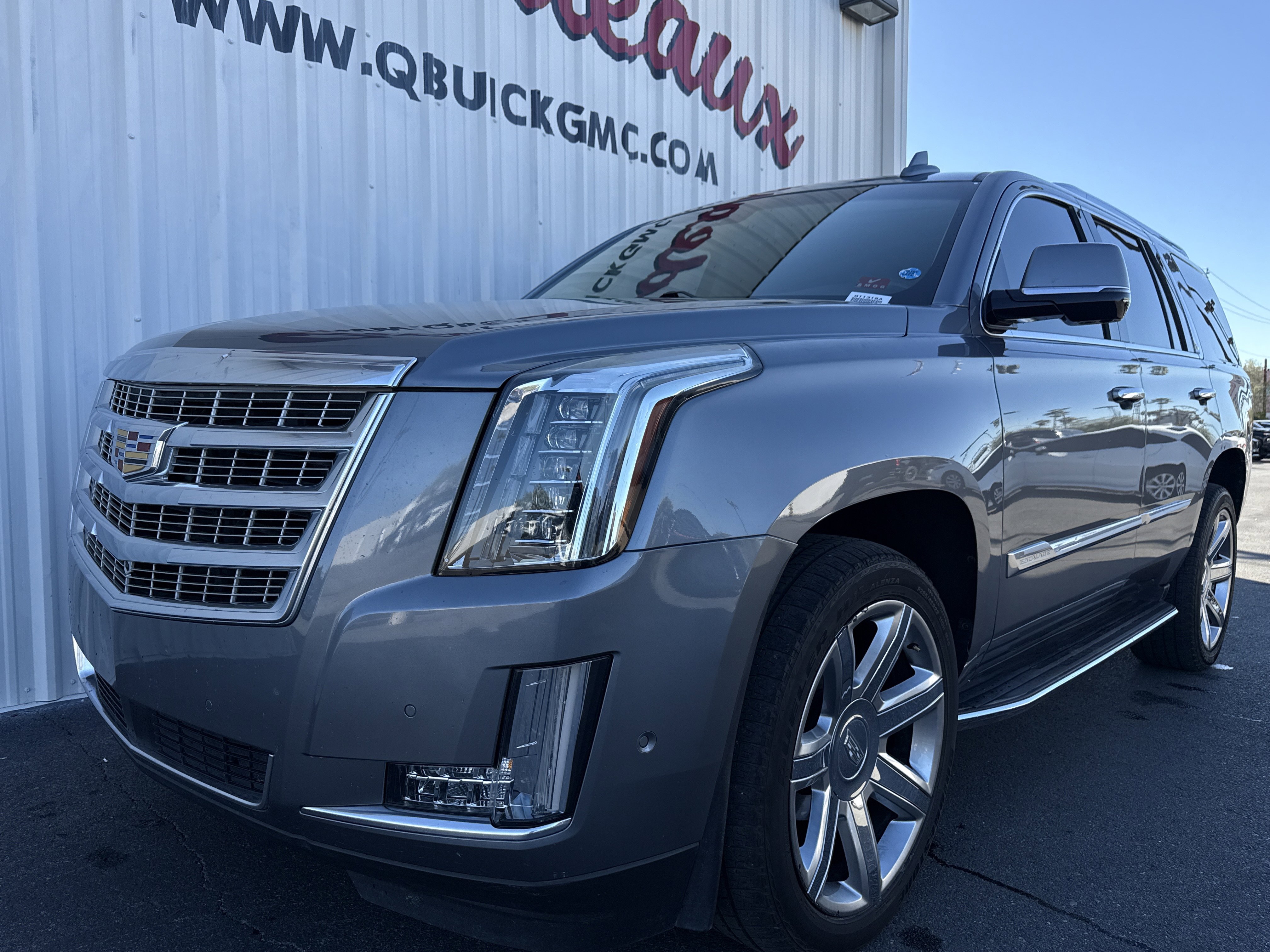 Used 2018 Cadillac Escalade Luxury w/ LPO, Radiant Package image 7