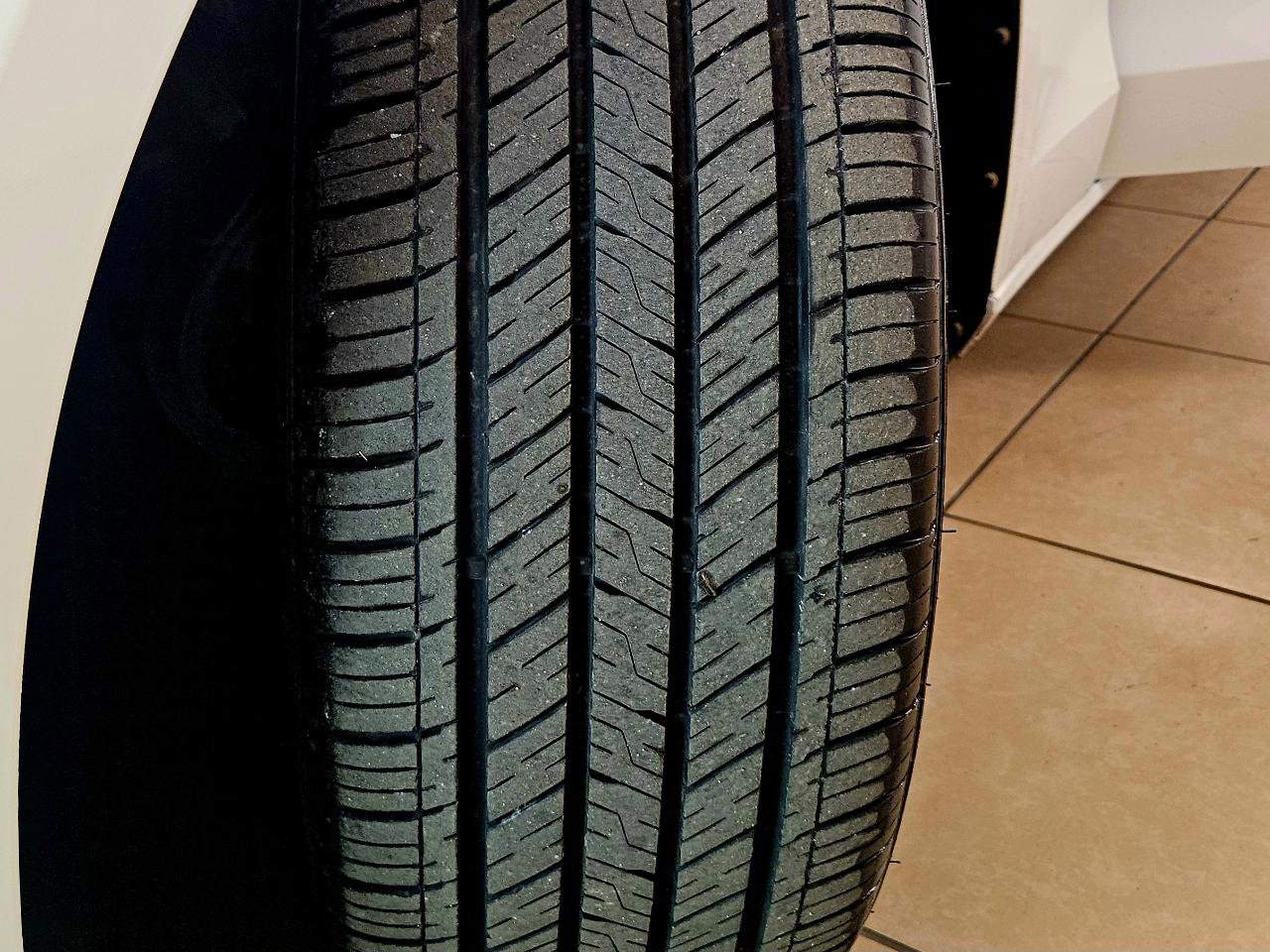 Used 2021 Volvo S60 T5 Momentum w/ Climate Package image 33